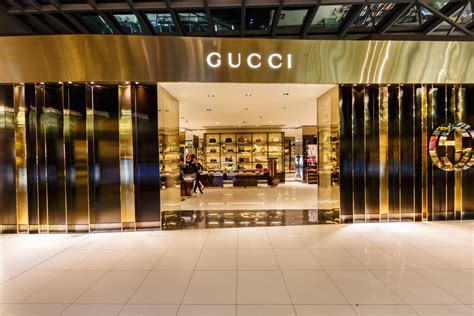 gucci showroom in bangalore.